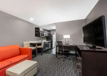 Hawthorn Extended Stay by Wyndham Columbus West hotel thumbnail 6