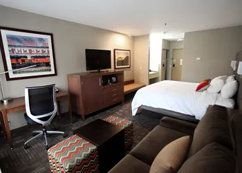 Best Western Plus Cottontree Inn hotel thumbnail 5