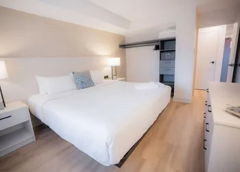 Les Suites Hotel Ottawa hotel thumbnail 6