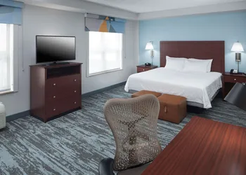Hampton Inn & Suites Oklahoma City-Bricktown hotel thumbnail 8
