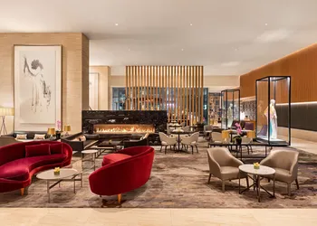 Shangri-La Toronto hotel thumbnail 2