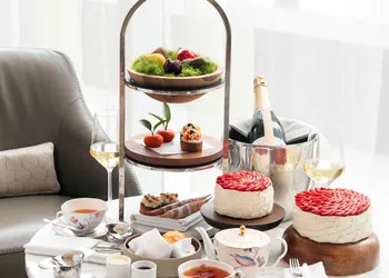 Shangri-La Toronto hotel thumbnail 3