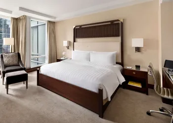 Shangri-La Toronto hotel thumbnail 5