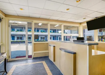 Travelodge by Wyndham Niagara Falls at the Falls hotel thumbnail 2