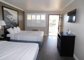 Super 8 by Wyndham Santa Cruz Beach hotel thumbnail 6