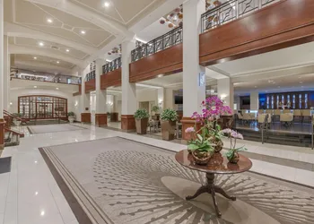Capital Hilton hotel thumbnail 3