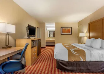 Quality Inn Exit 4 hotel thumbnail 7