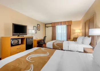 Quality Inn Exit 4 hotel thumbnail 8