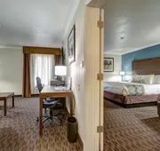 Best Western Airport Albuquerque InnSuites Hotel & Suites hotel detail image 5