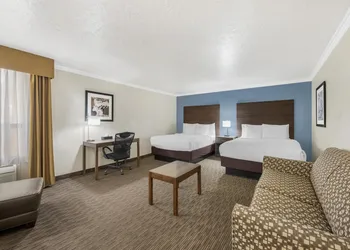 Best Western Airport Albuquerque InnSuites Hotel & Suites hotel thumbnail 8