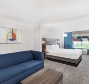 Holiday Inn Express Hotel & Suites Columbus at Northlake by IHG hotel detail image 5