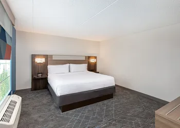 Holiday Inn Express Hotel & Suites Columbus at Northlake by IHG hotel thumbnail 8