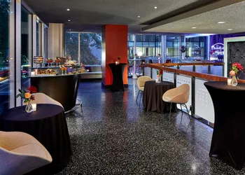 Courtyard by Marriott Portland City Center hotel thumbnail 2