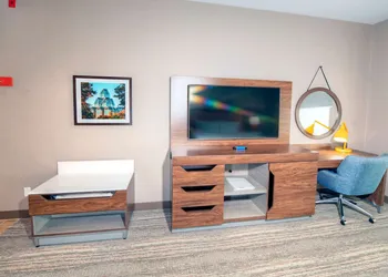 Hampton Inn by Hilton Ottawa hotel thumbnail 8