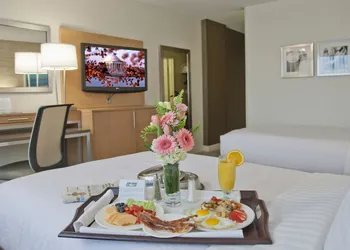 Holiday Inn Washington-Central/White House by IHG hotel thumbnail 4