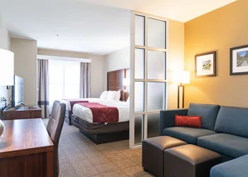 Comfort Suites Vicksburg hotel thumbnail 5