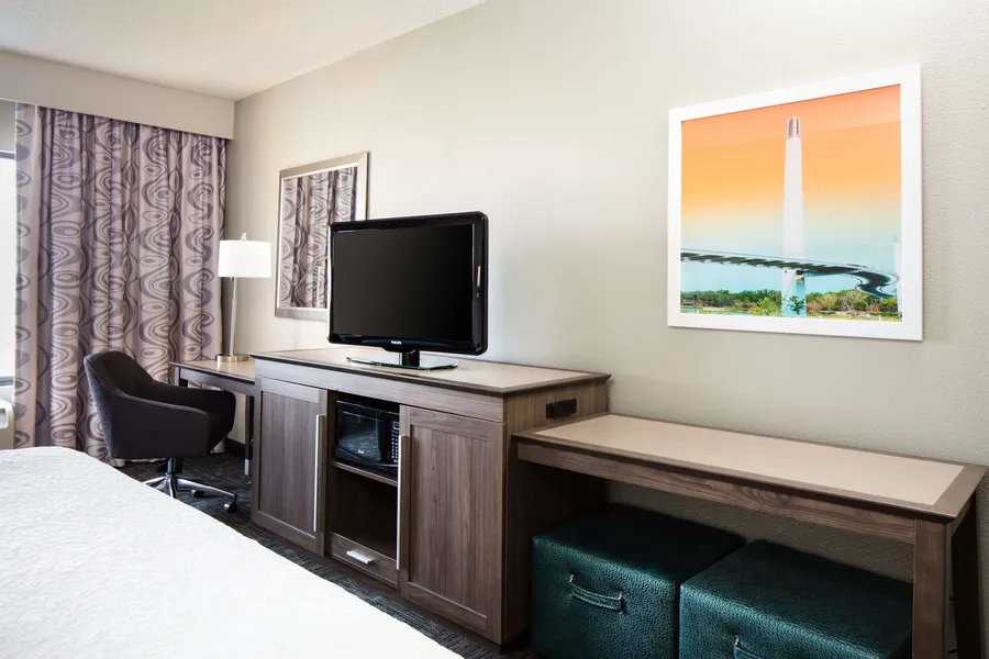 Hampton Inn Council Bluffs hotel detail image 6