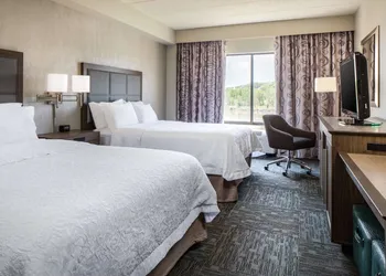 Hampton Inn Council Bluffs hotel thumbnail 7