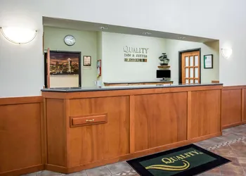 Quality Inn & Suites Federal Way - Seattle hotel thumbnail 4