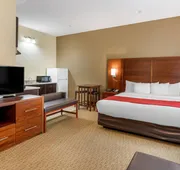 Comfort Suites Eugene University hotel detail image 4