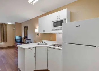 Extended Stay America Suites Atlanta Perimeter Crestline hotel thumbnail 5