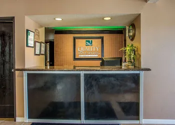 Quality Inn & Suites West Bend hotel thumbnail 3