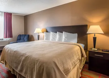 Quality Inn & Suites West Bend hotel thumbnail 6