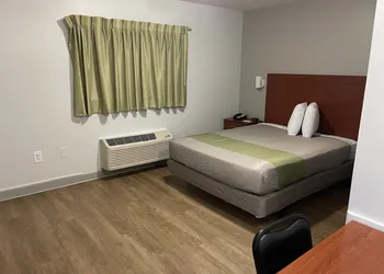 Studio 6 Extended Stay - Richmond, VA - I-64 West hotel thumbnail 5