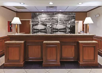 La Quinta Inn & Suites by Wyndham Corpus Christi-N Padre Isl hotel thumbnail 3