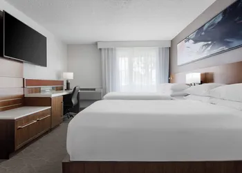 Delta Hotels by Marriott Burlington hotel thumbnail 8