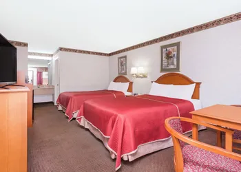 Regency Inn & Suites-Hamilton Place hotel thumbnail 4