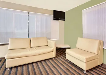 Super 8 by Wyndham Denver Central hotel thumbnail 3