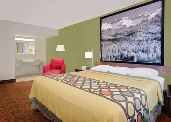 Super 8 by Wyndham Denver Central hotel thumbnail 5