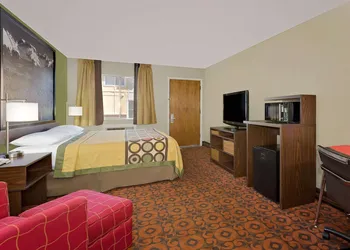 Super 8 by Wyndham Denver Central hotel thumbnail 6