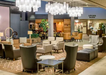 DoubleTree by Hilton Hotel Portland hotel thumbnail 3