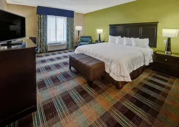Hampton Inn & Suites Clarksville hotel thumbnail 5