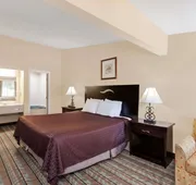 Travelodge by Wyndham San Diego SeaWorld hotel detail image 4