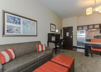 Staybridge Suites Grand Forks by IHG hotel thumbnail 3