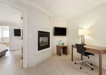 Best Western Plus All Suites Inn hotel thumbnail 6