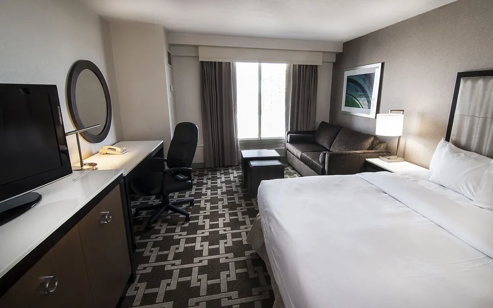 Hilton Niagara Falls/Fallsview Hotel & Suites hotel detail image 6