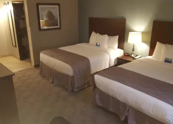 Baymont by Wyndham Minot hotel thumbnail 6