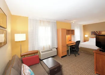TownePlace Suites by Marriott Seattle Everett/Mukilteo hotel thumbnail 6