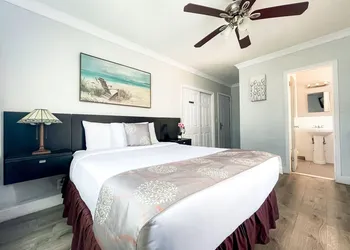 Hollywood Beach Blue Wave hotel thumbnail 4