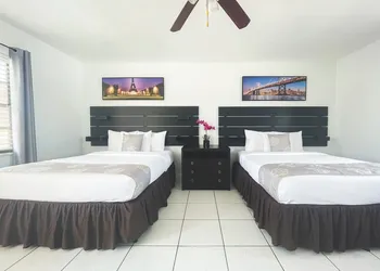 Hollywood Beach Blue Wave hotel thumbnail 5