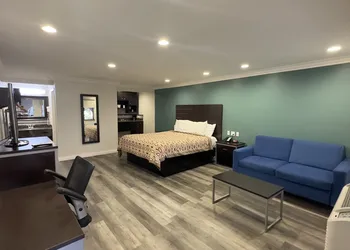 Garden Inn & Suites hotel thumbnail 4