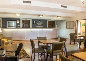 Quality Inn Tulsa Central hotel thumbnail 2