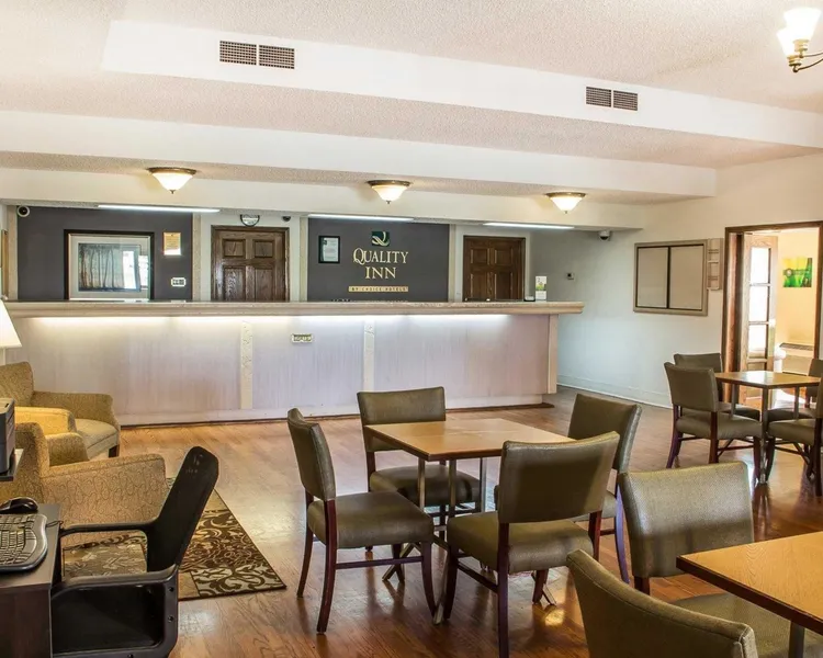 Quality Inn Tulsa Central hotel detail image 2
