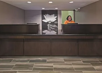 La Quinta Inn by Wyndham San Marcos hotel thumbnail 2