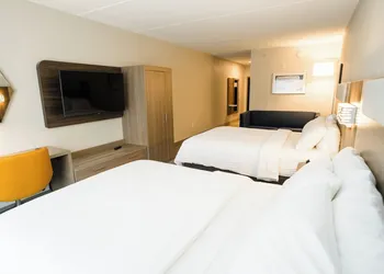 Holiday Inn Express Hotel & Suites Kodak East - Sevierville by IHG hotel thumbnail 2