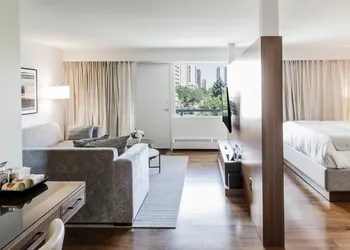 The James Hotel hotel thumbnail 8